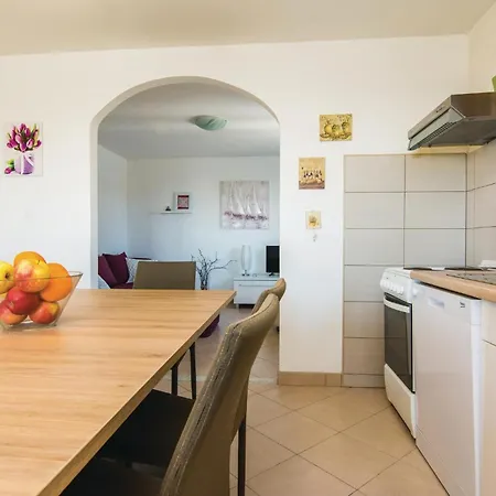 Stunning Home In Slivnica Gornja With Kitchen * Slivnica