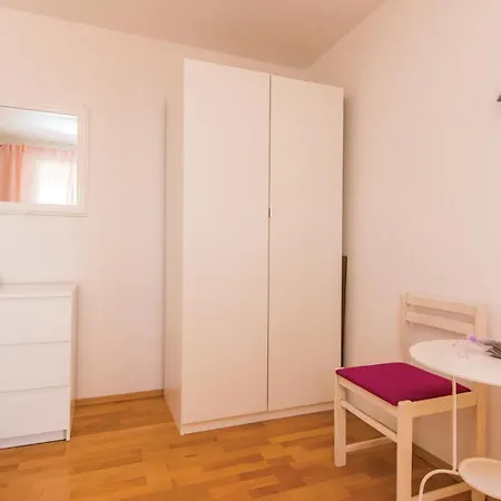 Stunning Home In Slivnica Gornja With Kitchen